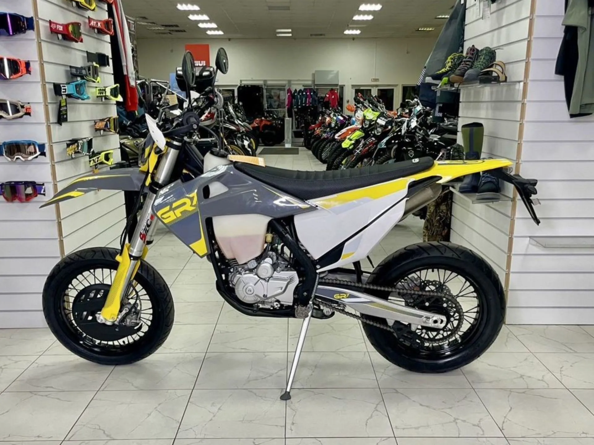 МОТОЦИКЛ GR7 F300A (4T YB300H) MOTARD