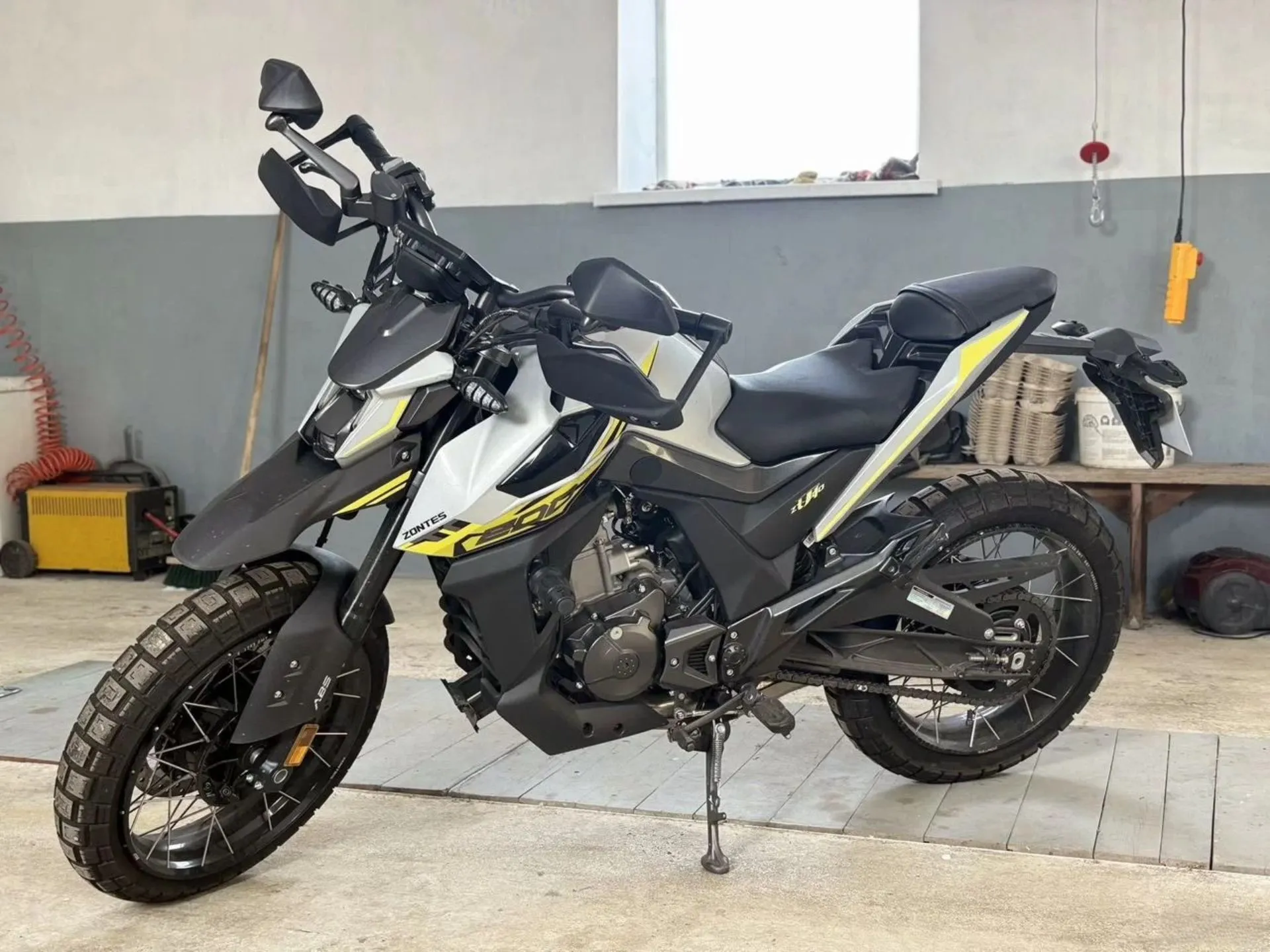 МОТОЦИКЛ ZONTES ZT200-U1