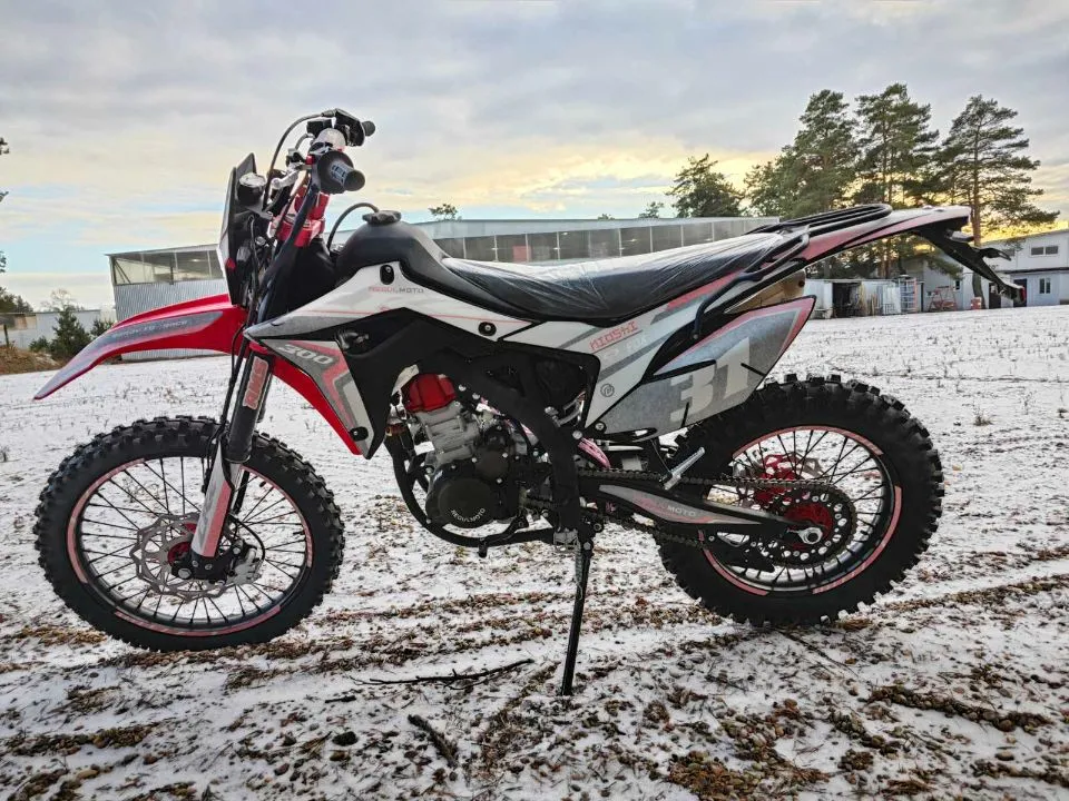 МОТОЦИКЛ REGULMOTO CR-Z 300